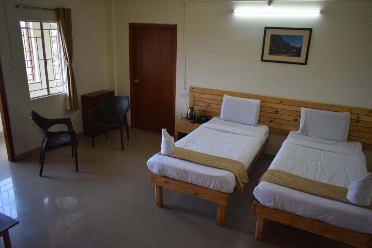 Hotel Travellers Inn Shillong Eksteriør billede