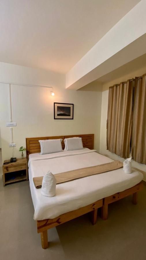 Hotel Travellers Inn Shillong Eksteriør billede