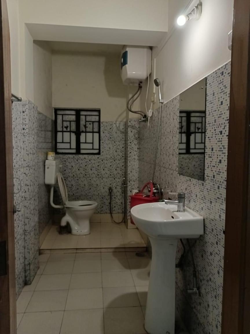 Hotel Travellers Inn Shillong Eksteriør billede