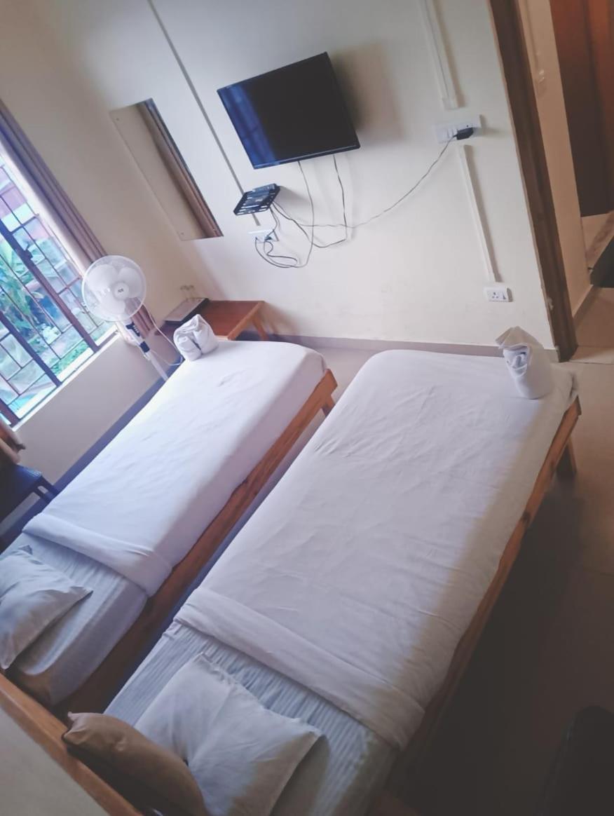 Hotel Travellers Inn Shillong Eksteriør billede