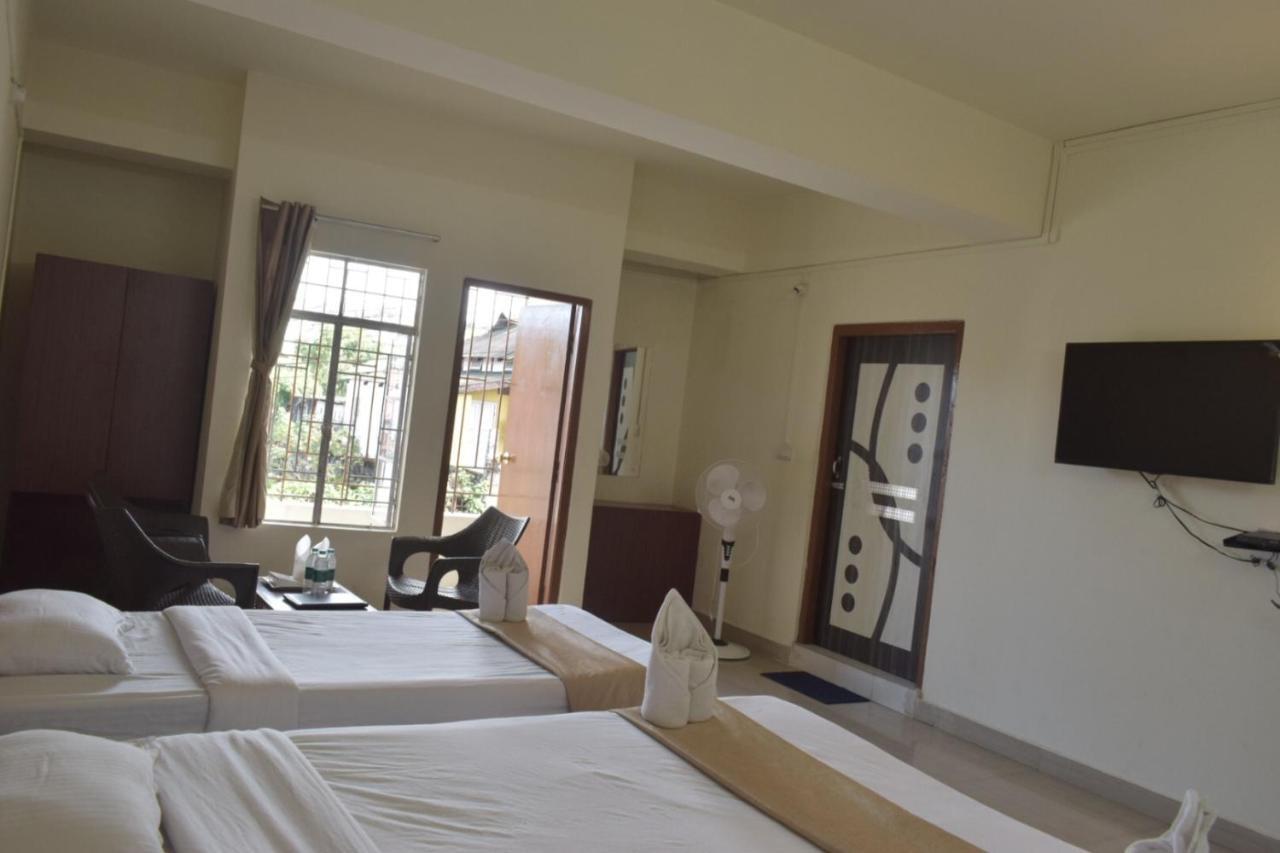 Hotel Travellers Inn Shillong Eksteriør billede