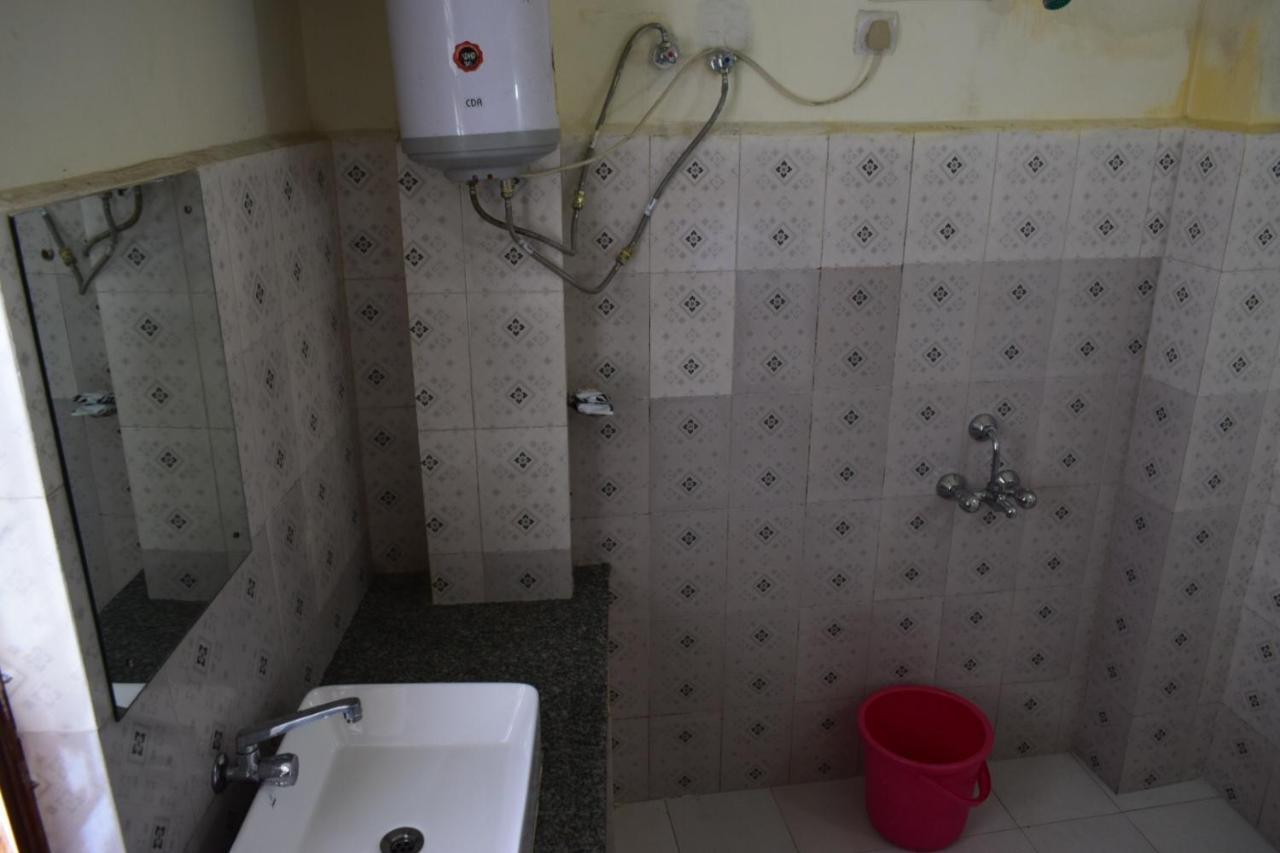 Hotel Travellers Inn Shillong Eksteriør billede
