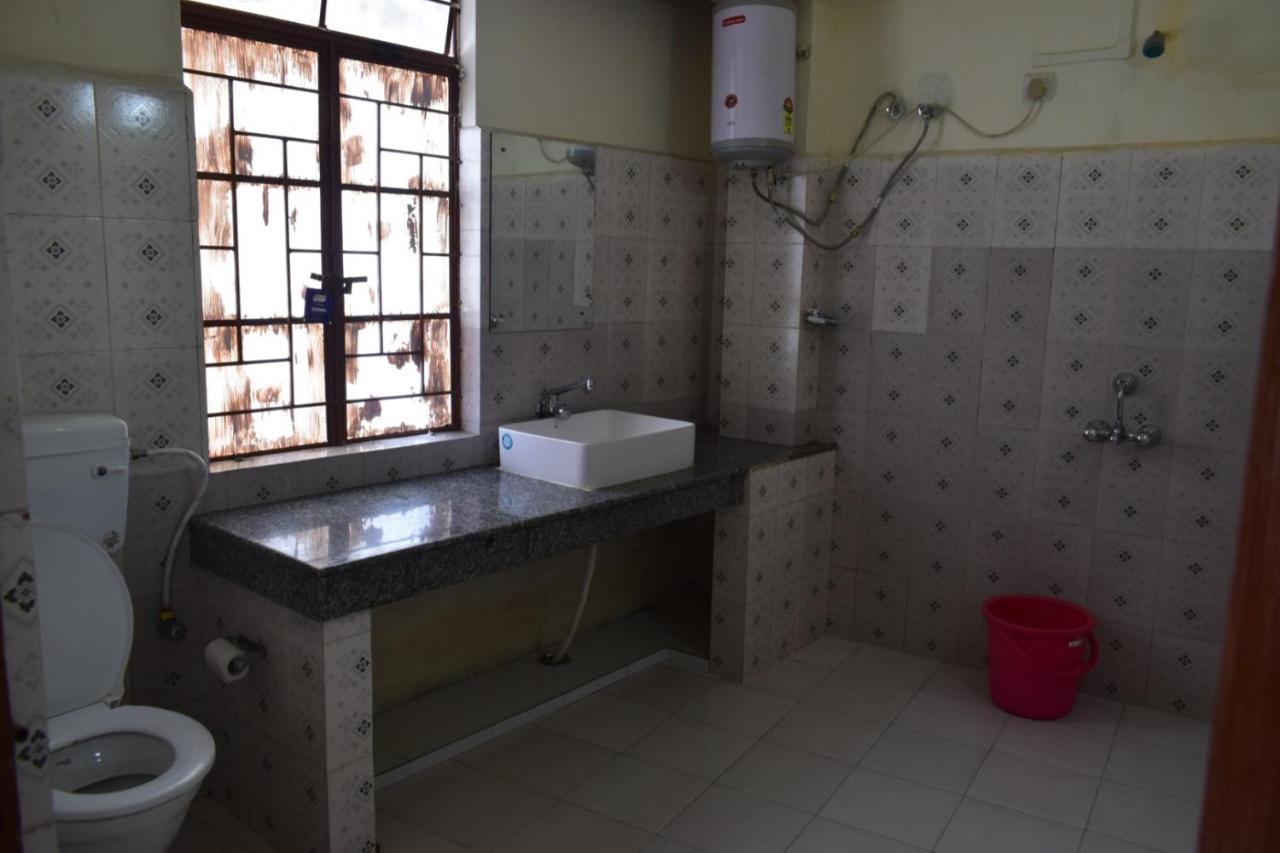 Hotel Travellers Inn Shillong Eksteriør billede