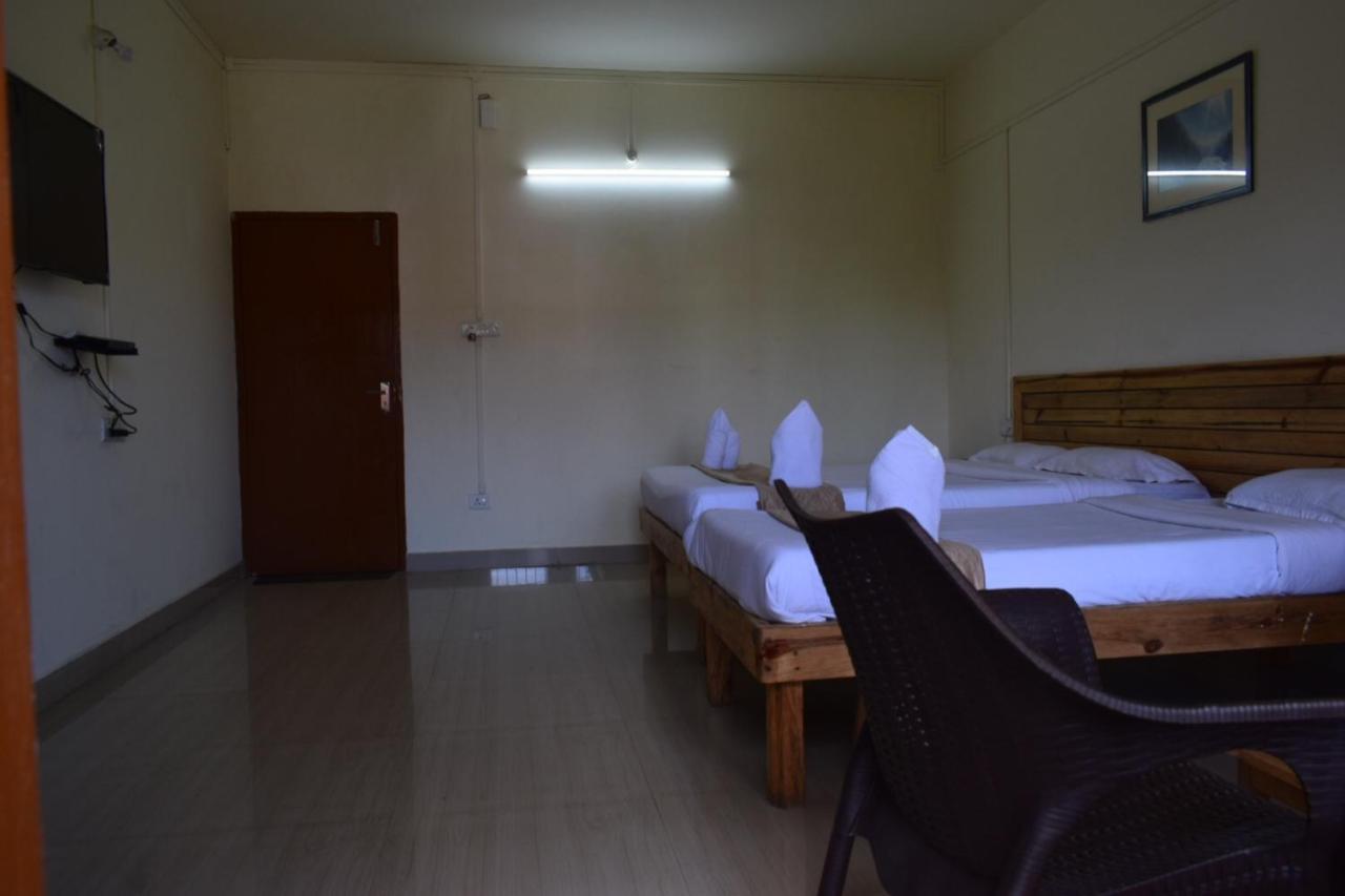 Hotel Travellers Inn Shillong Eksteriør billede